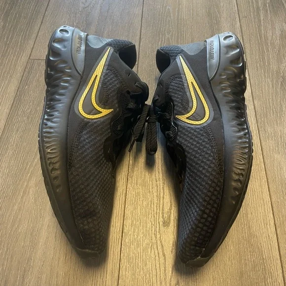 Nike | Shoes | Nike Renew Run 2 Running Shoes Sneakers Black  display picture 2